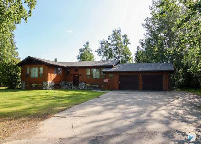 Property at 1517 Lathrop St, Fairbanks, AK 99701, 6 beds, 2 baths