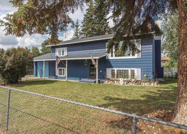 Property at 2808 Kuskokwim Ave, Fairbanks, AK 99709, 4 beds, 2 baths