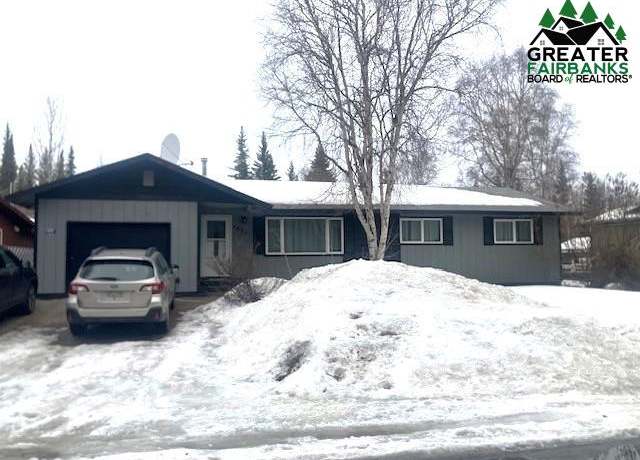 Property at 4632 Stanford Dr, Fairbanks, AK 99709, 3 beds, 2 baths