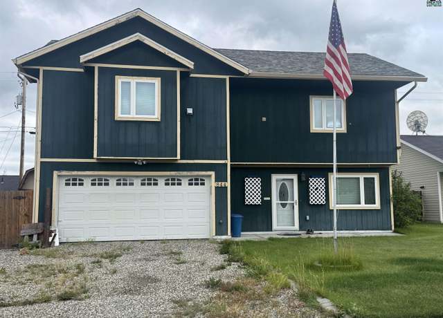 Property at 844 Marquette Loop, North Pole, AK 99705, 3 beds, 2.5 baths