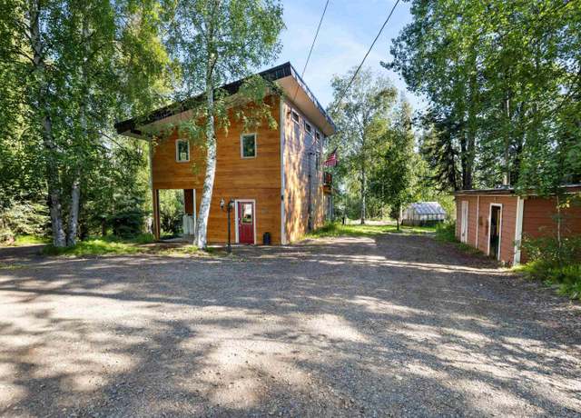 Property at 684 Tekoa Trl, Fairbanks, AK 99712, 4 beds, 2.5 baths