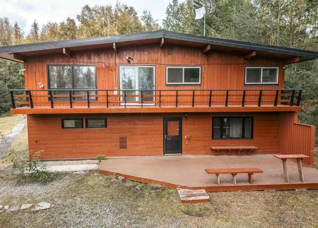 Property at 560 Steele Creek Rd, Fairbanks, AK 99712, 4 beds, 3 baths