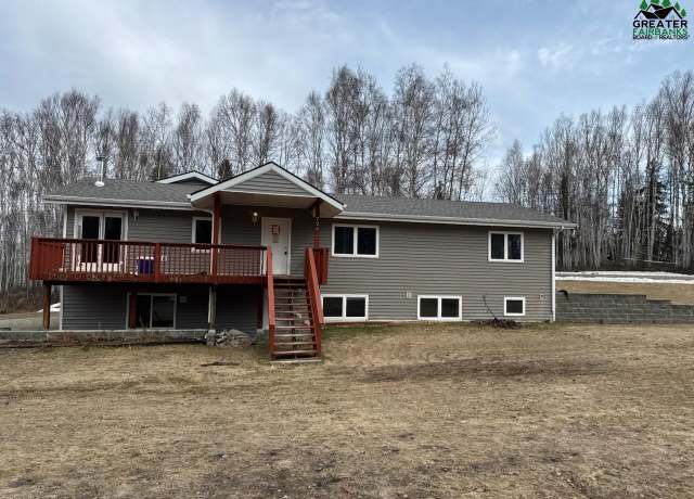 Property at 724 Wanda Dr, North Pole, AK 99705, 5 beds, 3 baths