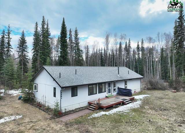 Property at 2201 W Stephen Cir, North Pole, AK 99705, 3 beds, 2 baths