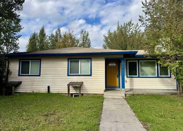 Property at 758 17th Ave, Fairbanks, AK 99701, 3 beds, 2 baths