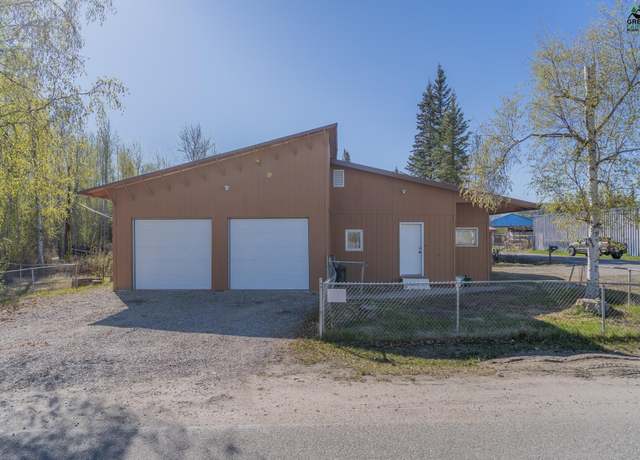 Property at 5101 Beechcraft Ave, Fairbanks, AK 99709, 2 beds, 1 bath