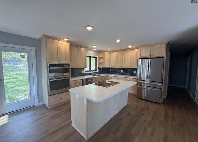 Property at 436 Valley Vw, Fairbanks, AK 99709, 5 beds, 3 baths