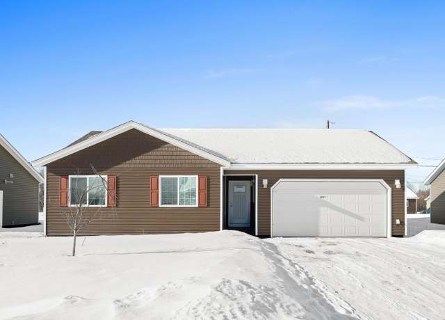 Property at 1611 Bronco Ln, North Pole, AK 99705, 3 beds, 2 baths