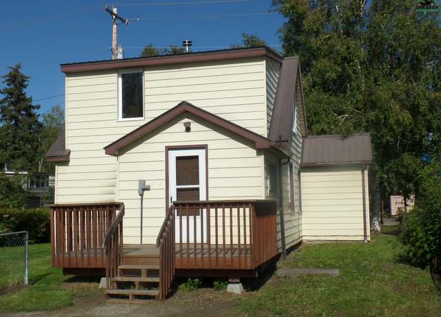 Property at 308 Brandt St, Fairbanks, AK 99701, 3 beds, 1.5 baths
