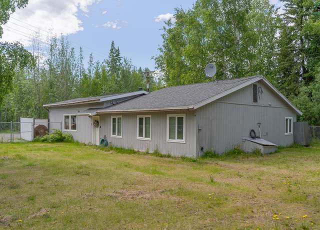 Property at 369 Park Way Dr, North Pole, AK 99705, 3 beds, 2 baths