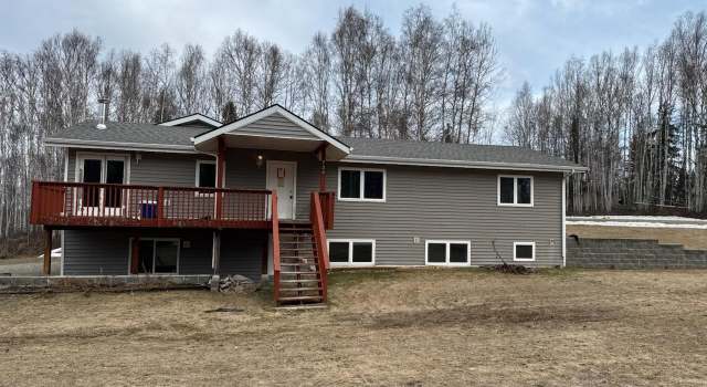 Photo of 724 Wanda Dr, North Pole, AK 99705