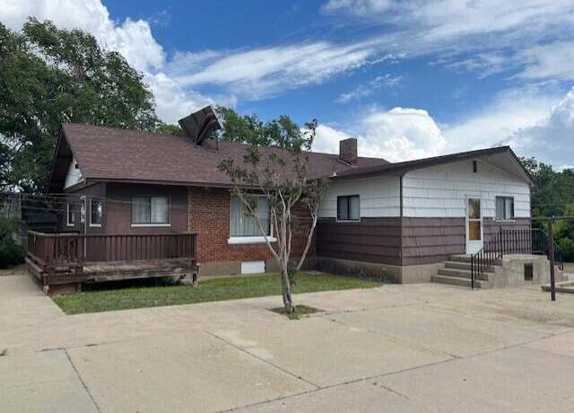 Property at 312 E North Ave, Trinidad, CO 81082, 4 beds, 1 bath