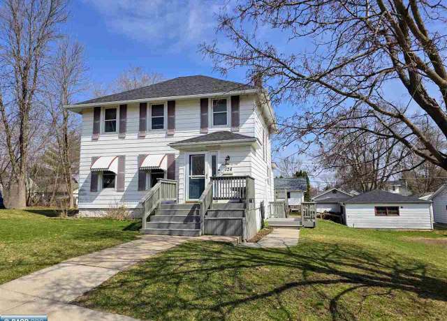 Property at 126 5th St St NW, Chisholm, MN 55719, 4 beds, 2.5 baths