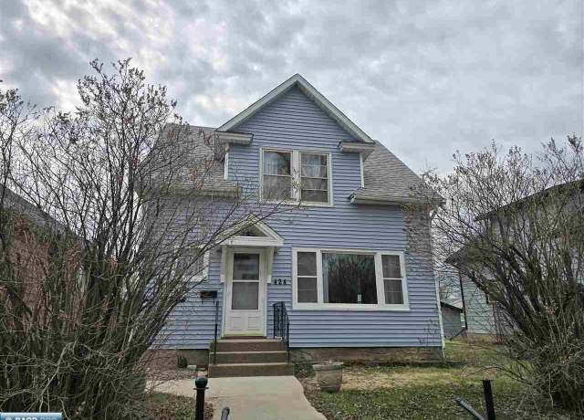 Property at 424 14th St St N, Virginia, MN 55792, 2 beds, 1.75 baths