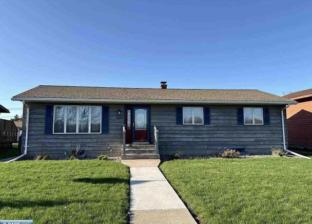 Property at 1223 21st Street St S, Virginia, MN 55792, 3 beds, 2 baths