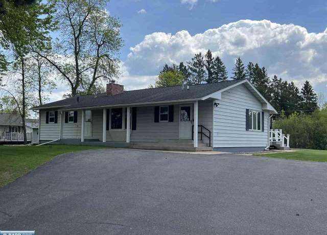 Property at 1834 26th St, Hibbing, MN 55746, 3 beds, 2 baths