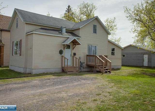 Property at 1217 Catlin Ave, Superior, WI 54880, 2 beds, 1 bath