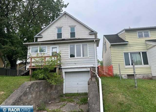 Property at 616 Summit St, Eveleth, MN 55734, 3 beds, 2 baths