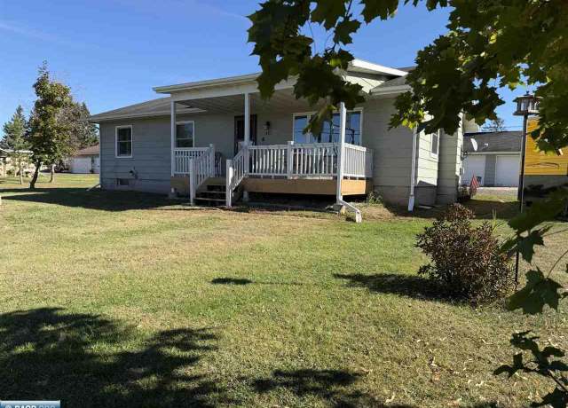 Property at 410 16th Ave, Eveleth, MN 55734, 3 beds, 1.7 baths