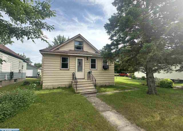 Property at 120 6th St, Chisholm, MN 55719, 2 beds, 2 baths