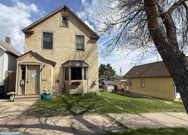 Property at 124 3rd St, Chisholm, MN 55719, 2 beds, 2 baths