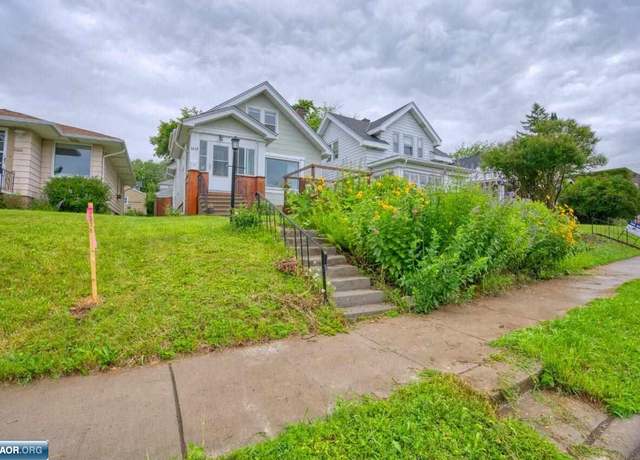 Property at 1217 9th St, Duluth, MN 55805, 3 beds, 2 baths