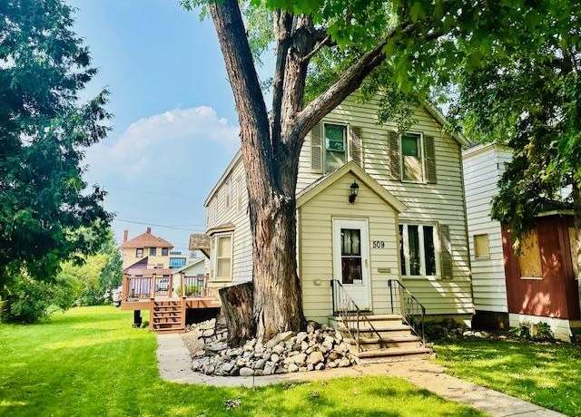 Property at 509 5th St. South St, Virginia, MN 55792, 4 beds, 1.5 baths