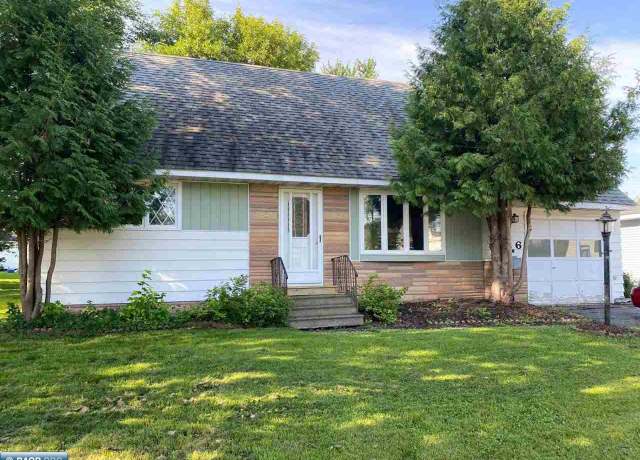 Property at 316 Wyandotte Rd, Hoyt Lakes, MN 55750, 3 beds, 1 bath