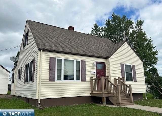 Property at 427 33rd St, Hibbing, MN 55746, 4 beds, 1.3 baths