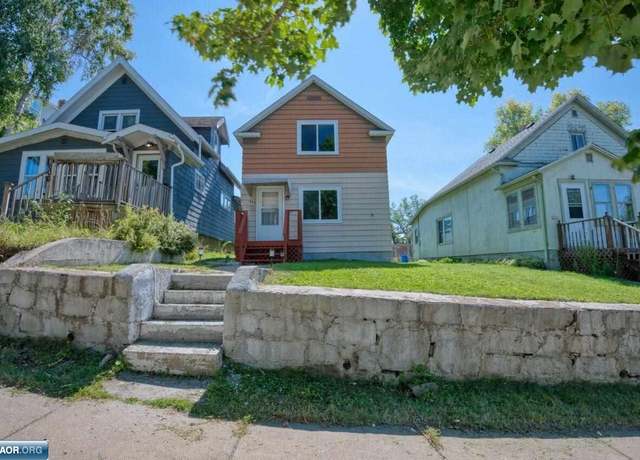 Property at 604 Cleveland St, Eveleth, MN 55734, 3 beds, 1 bath