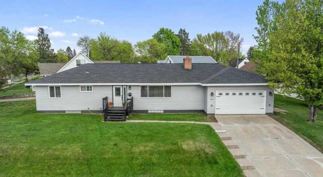 Photo of 504 Dorchester Dr, Hoyt Lakes, MN 55750