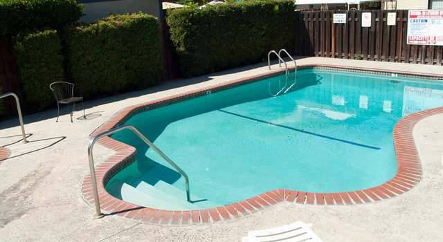 Photo of 18435 Keswick St #27, Reseda, CA 91335