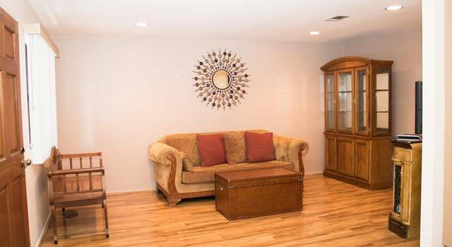 Photo of 575 Eakins Ln #79, Ventura, CA 93003