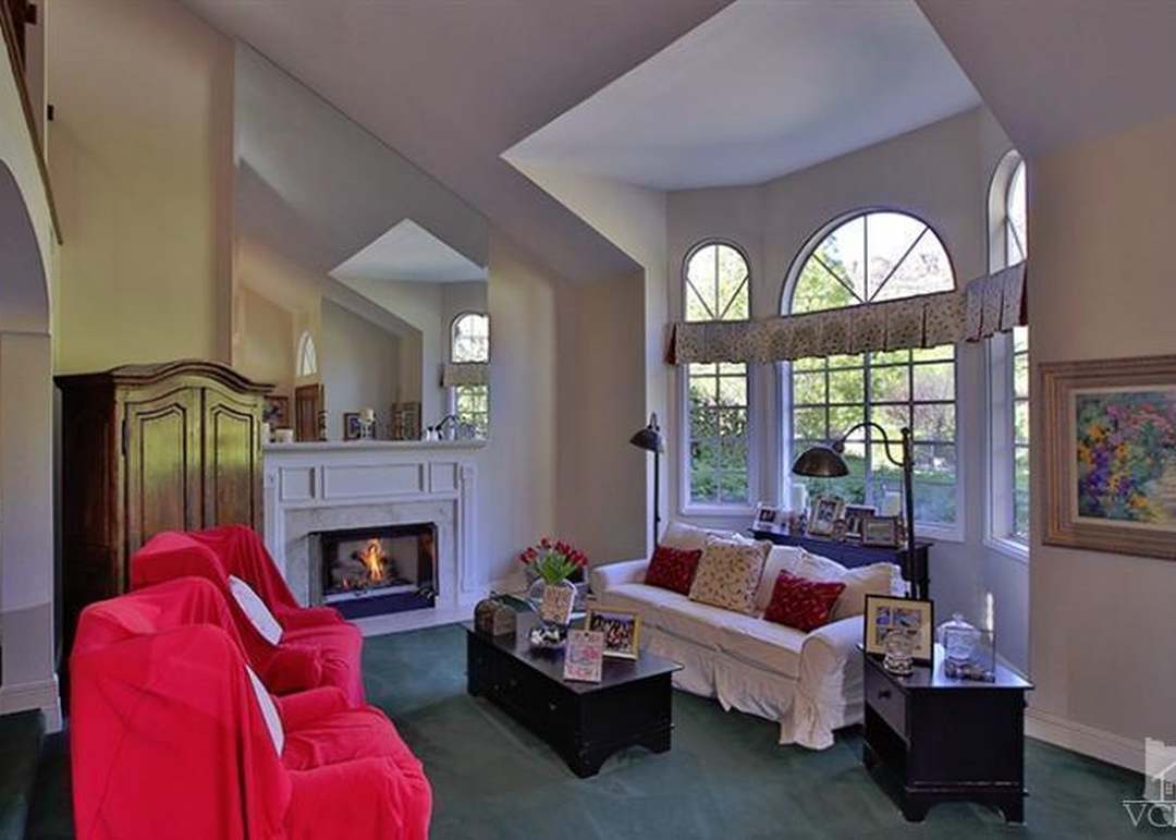 5198 WAGNER Way, Oak Park, CA 91377