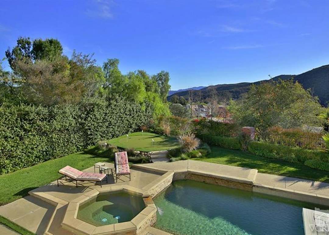 5198 WAGNER Way, Oak Park, CA 91377