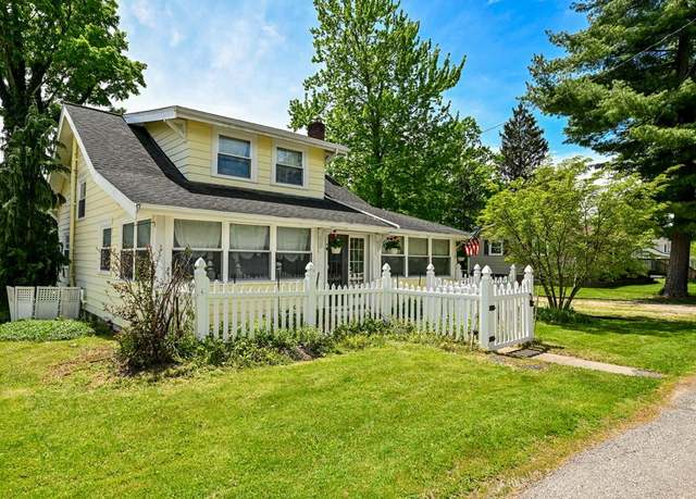 Property at 50 Bungalow Bay Blvd, Chippewa Lake, OH 44215, 2 beds, 2 baths