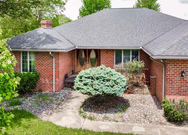 Property at 1320 Oakridge Rd, Bucyrus, OH 44820, 4 beds, 2 baths