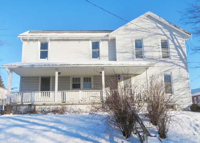 Property at 11 Bailey St, Savannah, OH 44874, 3 beds, 1.5 baths