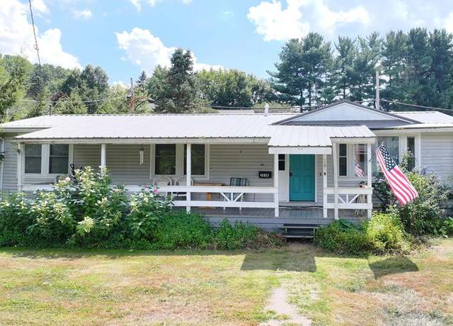Property at 285 Bell St Rear St, Bellville, OH 44813, 3 beds, 2 baths