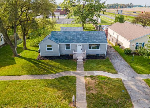 Property at 627 W Hobart Ave, Findlay, OH 45840, 3 beds, 1.5 baths