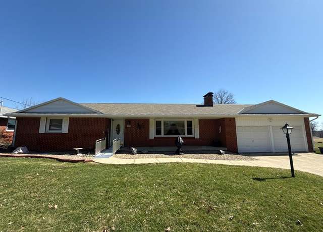 Property at 1365 Beechdale Dr, Mansfield, OH 44907, 3 beds, 2.5 baths