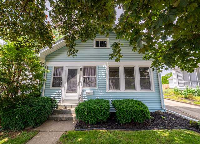 Property at 13 E Jefferson St, Shelby, OH 44875, 2 beds, 1 bath