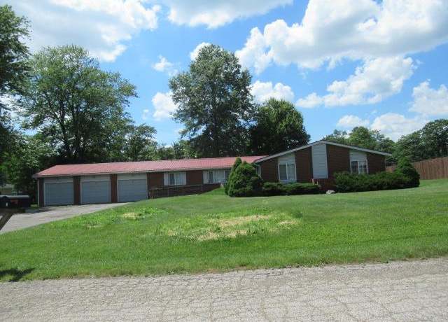 Property at 1007 Delwood Rd, Mansfield, OH 44905, 6 beds, 3 baths