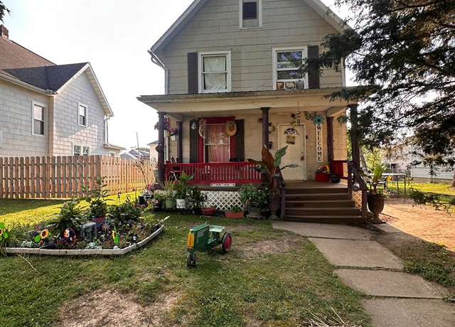 Property at 514 Clark St, Willard, OH 44890, 3 beds, 1 bath