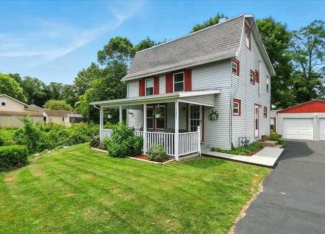 Property at 1941 Windsor Rd, Mansfield, OH 44905, 4 beds, 2 baths