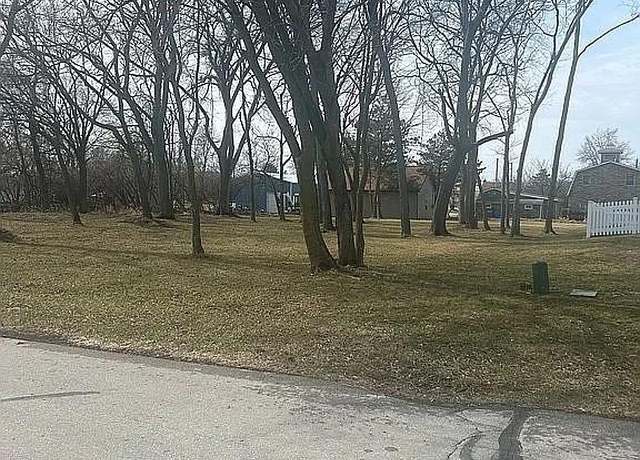 Property at 4150 S Woodcliff Dr, Lakeside-marblehead, OH 43440