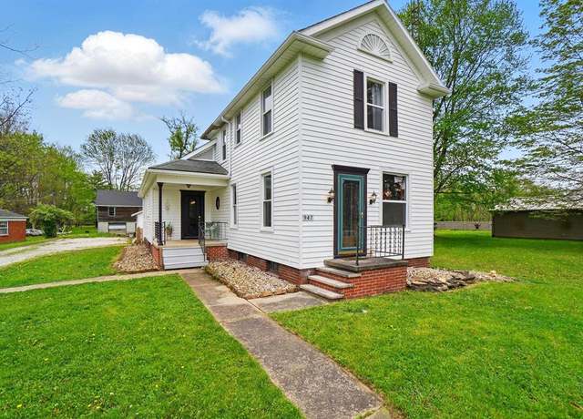 Property at 947 S Market St, Marion, OH 44833, 4 beds, 2.5 baths