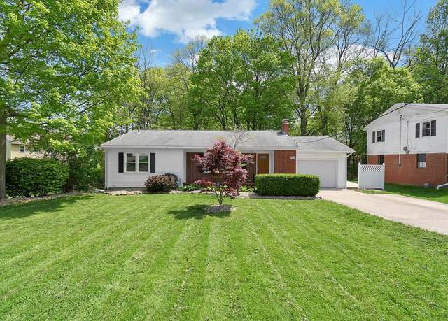 Property at 695 Hollywood Ln, Mansfield, OH 44907, 3 beds, 2.5 baths