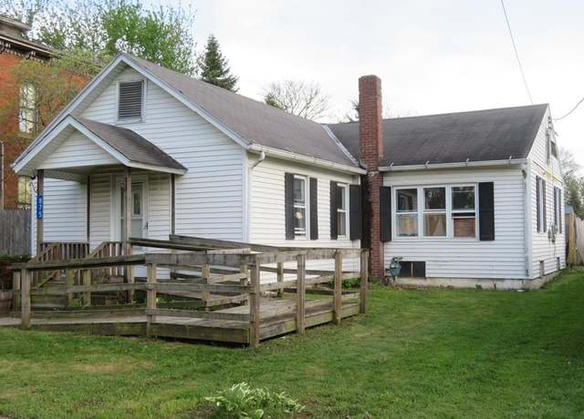 Property at 875 E Walnut St, Galion, OH 44833, 3 beds, 1 bath