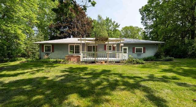 Photo of 18373 Bentwood Dr, Doylestown, OH 44230